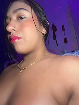 Snapshot of LunaGates chatting on March 20, 2026, 12:59 am LunaGates online show from March 20, 2026, 12:59 am