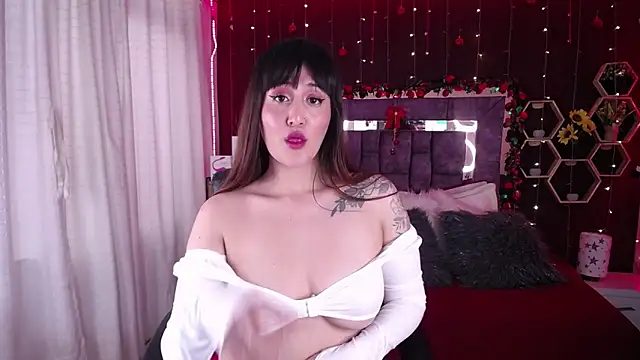 Snapshot of AnabelleGron chatting on December 24, 2024, 5:55 pm AnabelleGron online show from December 24, 2024, 5:55 pm
