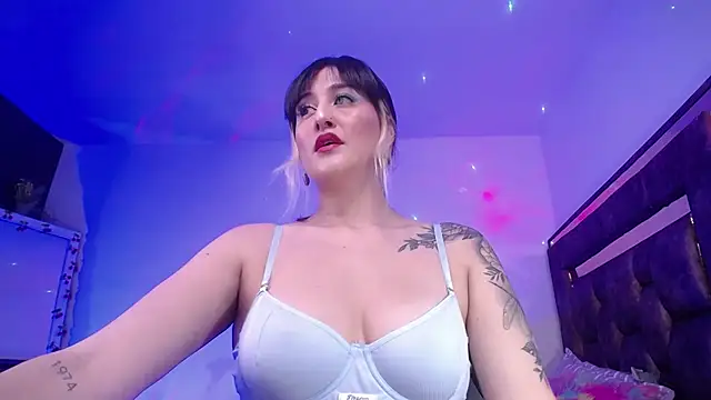 AnabelleGron online show from May 6, 2026, 3:57 am