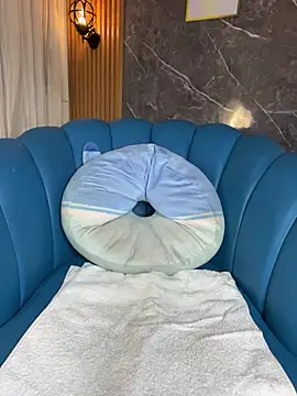 Julie Markk online show from March 24, 2026, 10:15 pm