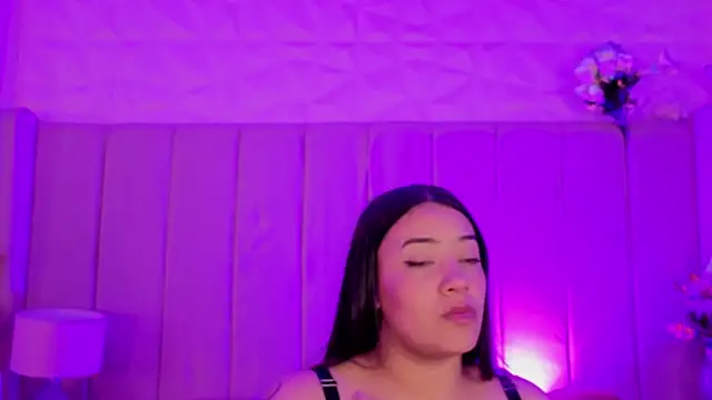 MollyBigBoobs12 online show from May 5, 2026, 9:12 pm