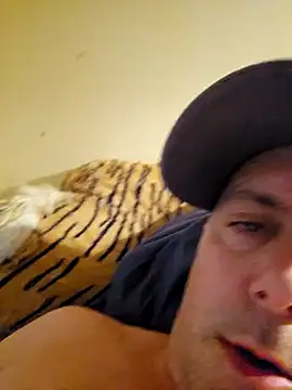 HeteroHotGuy1 online show from December 6, 2024, 10:27 am