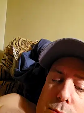 HeteroHotGuy1 online show from December 24, 2024, 12:22 am