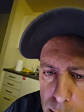 HeteroHotGuy1 online show from January 14, 2025, 2:50 am