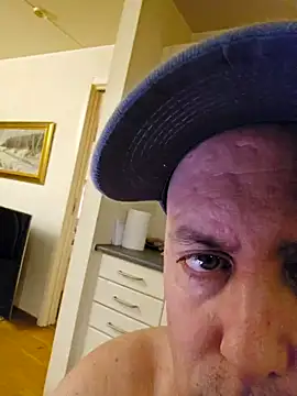 HeteroHotGuy1 online show from January 16, 2025, 2:51 am