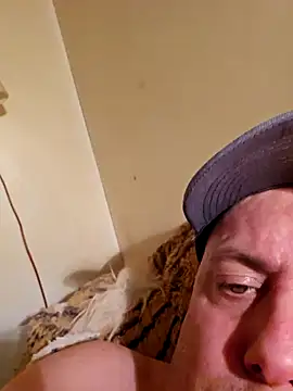 HeteroHotGuy1 online show from February 21, 2025, 6:37 pm