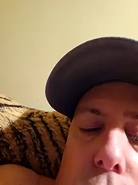 HeteroHotGuy1 online show from March 21, 2025, 1:56 am