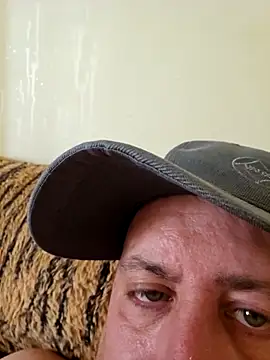 HeteroHotGuy1 online show from March 23, 2025, 8:37 am
