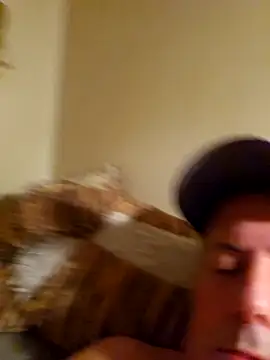 Snapshot of HeteroHotGuy1 chatting on October 3, 2025, 12:07 am HeteroHotGuy1 online show from October 3, 2025, 12:07 am