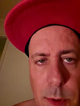 Snapshot of HeteroHotGuy1 chatting on October 17, 2025, 5:10 am HeteroHotGuy1 online show from October 17, 2025, 5:10 am