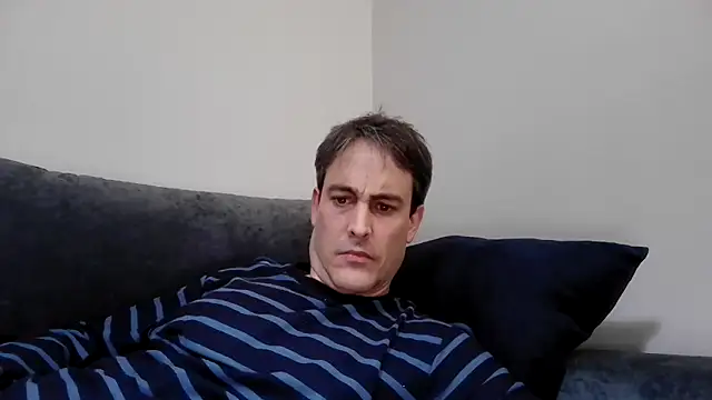 Snapshot of basquehotboy chatting on December 6, 2024, 11:14 pm basquehotboy online show from December 6, 2024, 11:14 pm