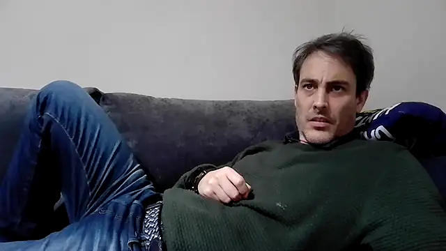 Snapshot of basquehotboy chatting on January 9, 2025, 9:58 pm basquehotboy online show from January 9, 2025, 9:58 pm