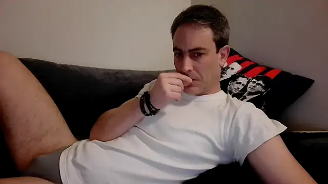 Snapshot of basquehotboy chatting on February 8, 2025, 11:45 pm basquehotboy online show from February 8, 2025, 11:45 pm