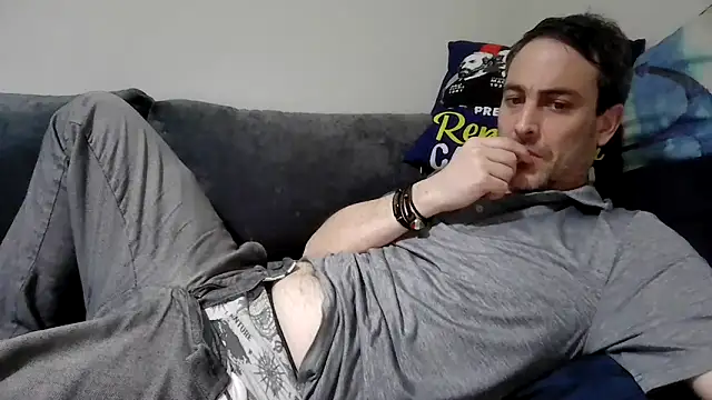 Snapshot of basquehotboy chatting on February 24, 2025, 9:52 pm basquehotboy online show from February 24, 2025, 9:52 pm