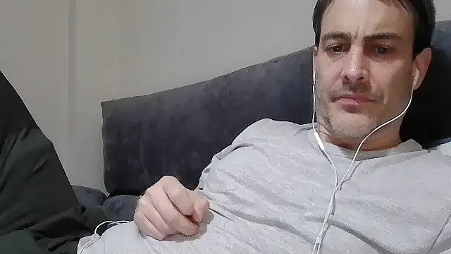 Snapshot of basquehotboy chatting on March 21, 2025, 11:56 pm basquehotboy online show from March 21, 2025, 11:56 pm