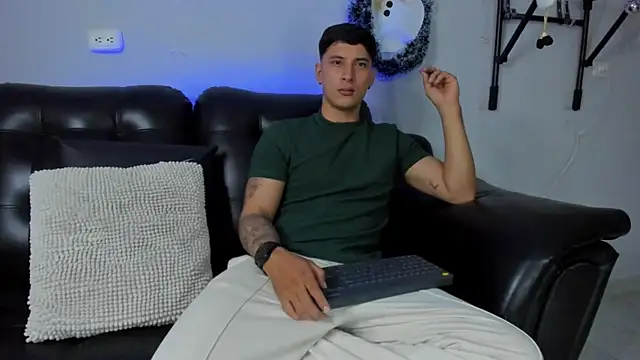 Damian23   online show from December 21, 2024, 3:58 am