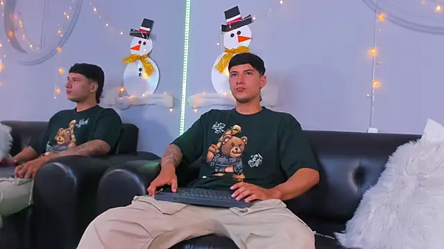 Damian23   online show from December 29, 2024, 2:49 am