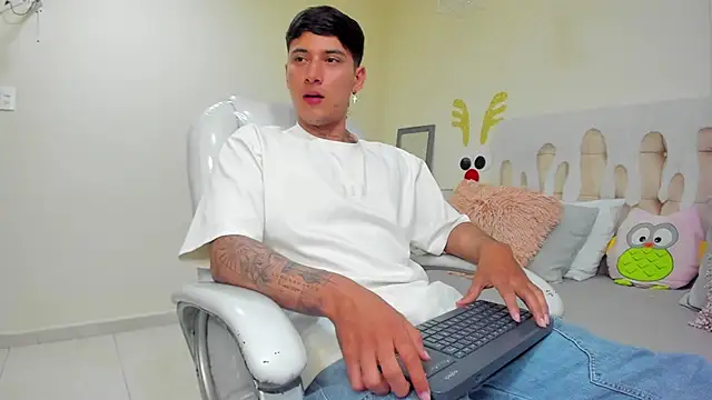 Damian23   online show from January 2, 2025, 4:02 pm