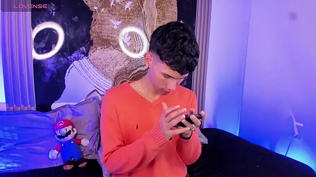 Snapshot of Alexx_tc chatting on March 13, 2026, 1:45 am Alexx tc online show from March 13, 2026, 1:45 am