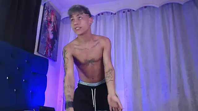 Sexys Boys Hot1 online show from May 12, 2026, 1:47 am