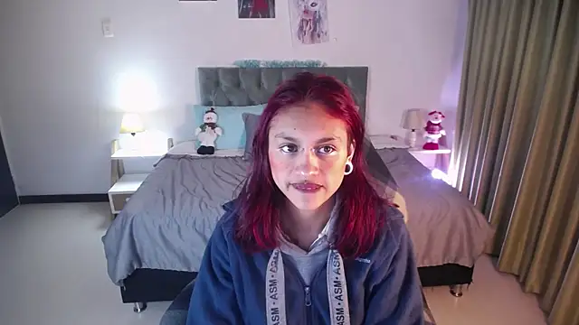 Kat cute  online show from December 19, 2024, 10:02 am