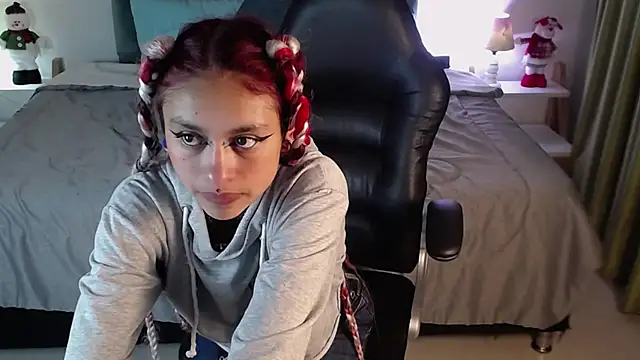 Kat cute  online show from December 23, 2024, 1:40 am