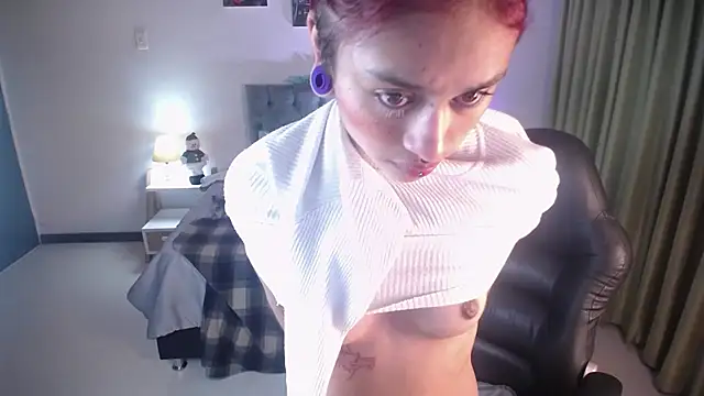 Kat cute  online show from December 29, 2024, 8:55 am