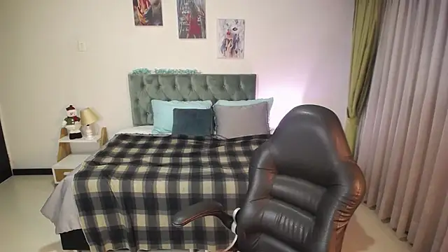 Kat cute  online show from December 31, 2024, 5:00 am