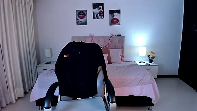 Kat cute  online show from March 18, 2025, 6:57 am