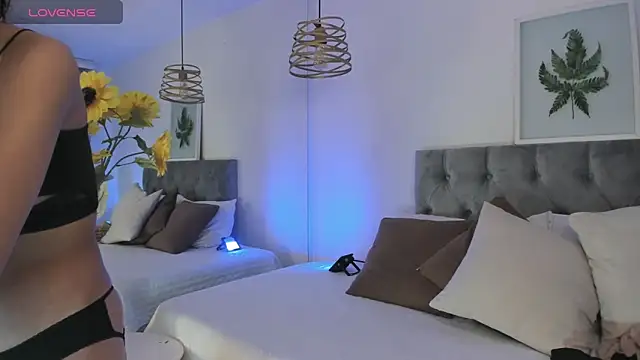 Kat cute  online show from October 5, 2025, 8:40 pm