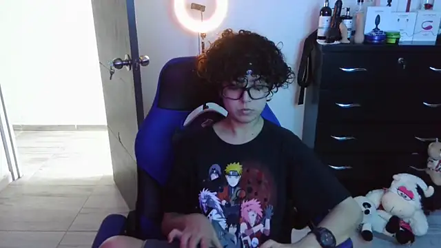 thomascooper7 online show from October 16, 2025, 6:31 pm