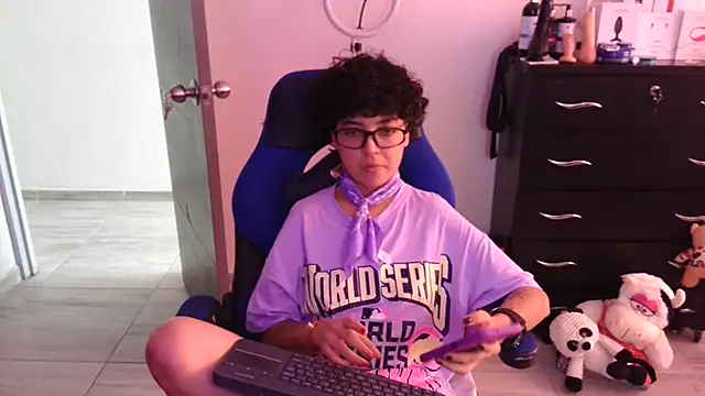 thomascooper7 online show from February 11, 2026, 7:52 pm