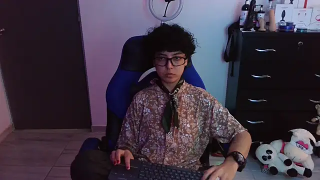 thomascooper7 online show from February 19, 2026, 7:10 pm