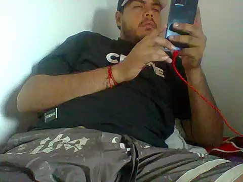 Snapshot of granslam_ chatting on November 1, 2025, 10:23 pm granslam  online show from November 1, 2025, 10:23 pm