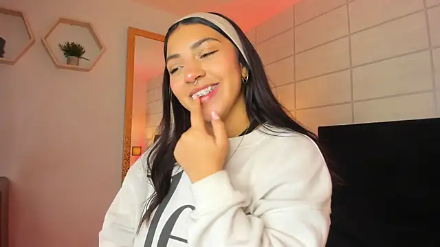 Christine Laam online show from October 2, 2025, 12:12 pm