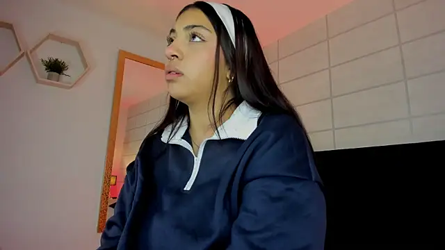 Christine Laam online show from October 28, 2025, 11:58 am