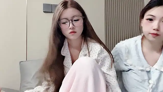 MM YY SS online show from October 23, 2025, 11:20 am