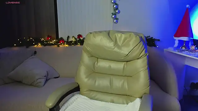Eva Conors  online show from December 12, 2024, 1:10 am