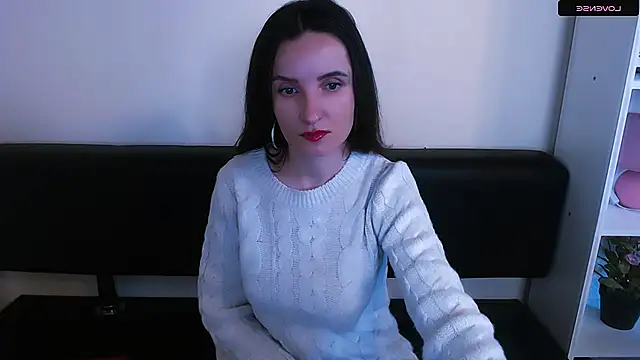 LaimaV  online show from January 3, 2025, 1:58 pm