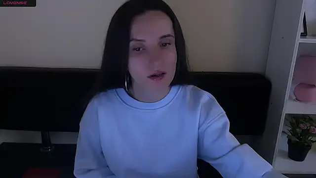 LaimaV  online show from January 11, 2025, 5:07 pm