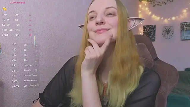 Snapshot of Fluffy_muffin_ chatting on April 28, 2026, 10:09 am Fluffy muffin online show from April 28, 2026, 10:09 am