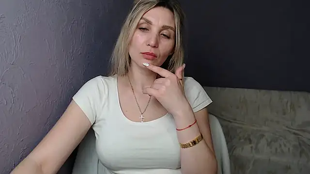  sexy lady online show from February 25, 2025, 8:19 pm