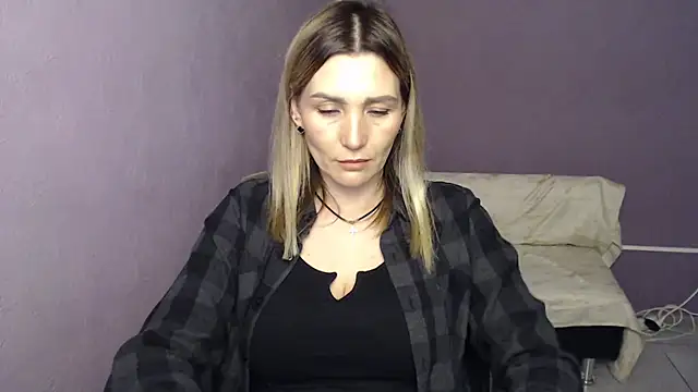 Snapshot of _sexy_lady chatting on October 3, 2025, 12:35 pm sexy lady online show from October 3, 2025, 12:35 pm