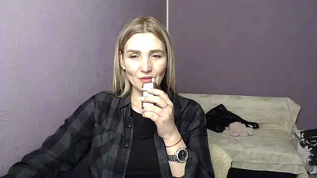 Snapshot of _sexy_lady chatting on October 23, 2025, 1:43 pm sexy lady online show from October 23, 2025, 1:43 pm