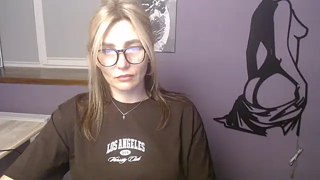 sexy lady online show from May 10, 2026, 11:59 am
