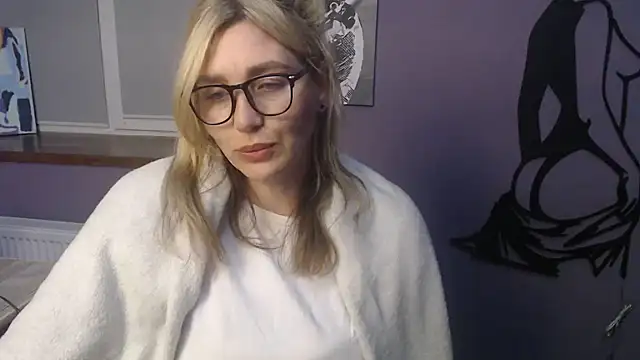  sexy lady online show from May 11, 2026, 4:04 pm