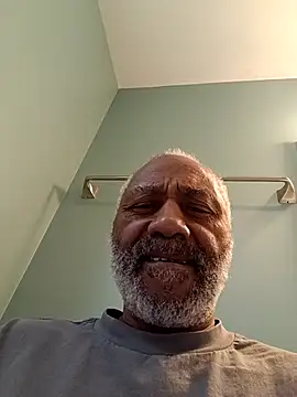 Snapshot of yasohw chatting on March 8, 2026, 4:05 am yasohw online show from March 8, 2026, 4:05 am