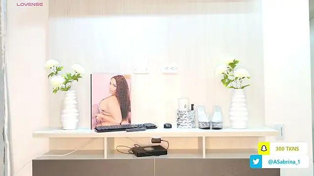 SabrinaAlcantara1 online show from December 14, 2025, 12:49 am