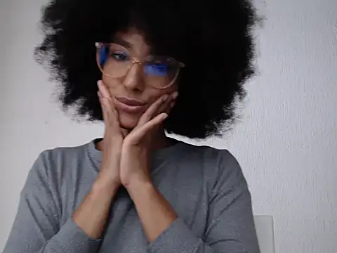 violettamartins online show from April 28, 2026, 8:47 pm