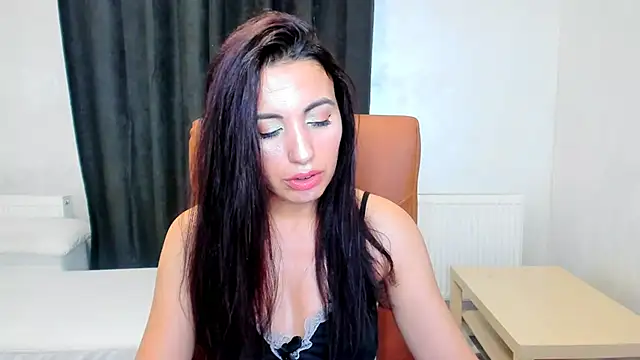 DiamondVelour online show from December 4, 2024, 9:24 pm